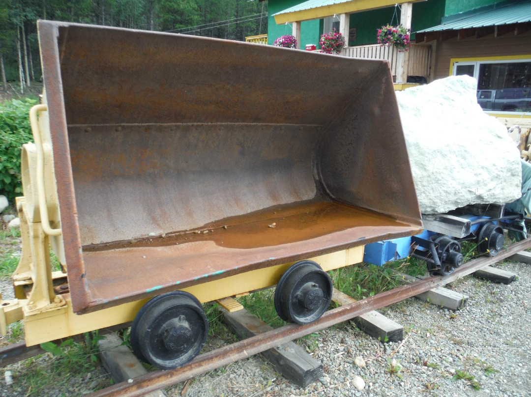 Jade City-Dease Lake必去景点