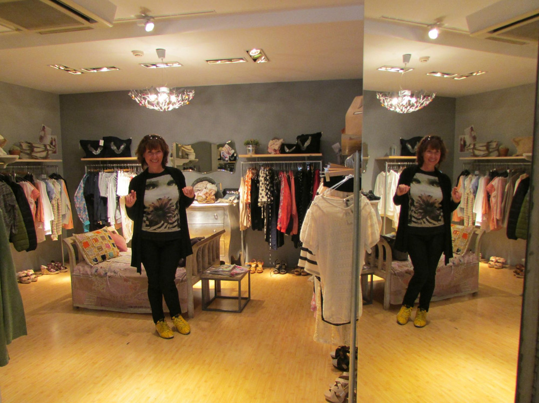 Cca - Centre Comercial Andorra-安道尔城必去景点