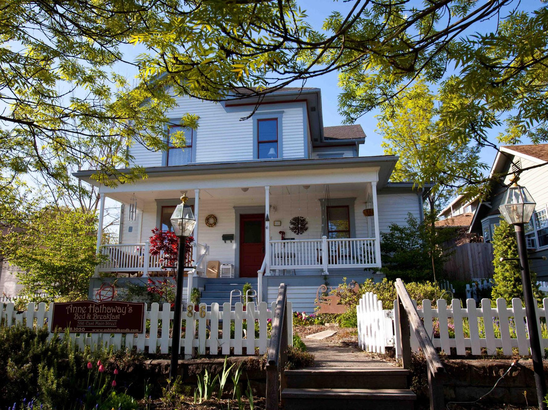 Anne Hathaways B&B and Garden Suites