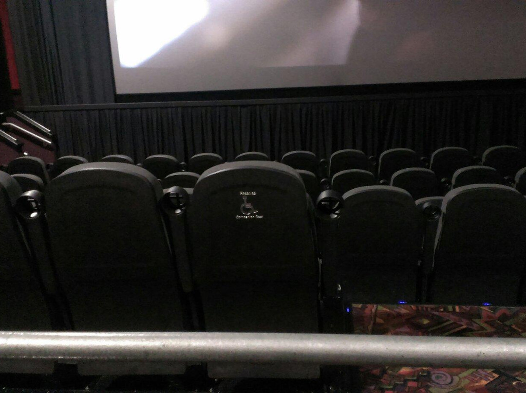 Regal Crocker Park-Westlake必去景点