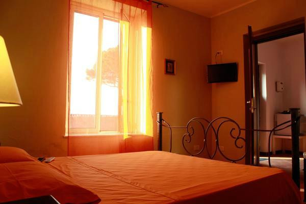 Rocca sul Tindari Bed & Breakfast主图