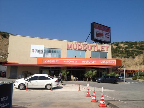 Novada Outlet景点图片