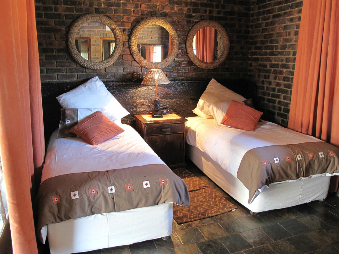 Motsomi Lodge & Tent Camp