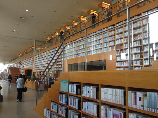 浦东图书馆-上海市必去景点