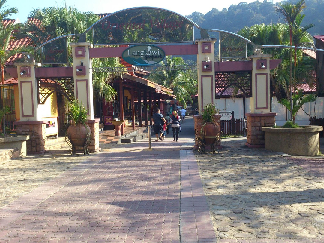 Oriental Village景点图片