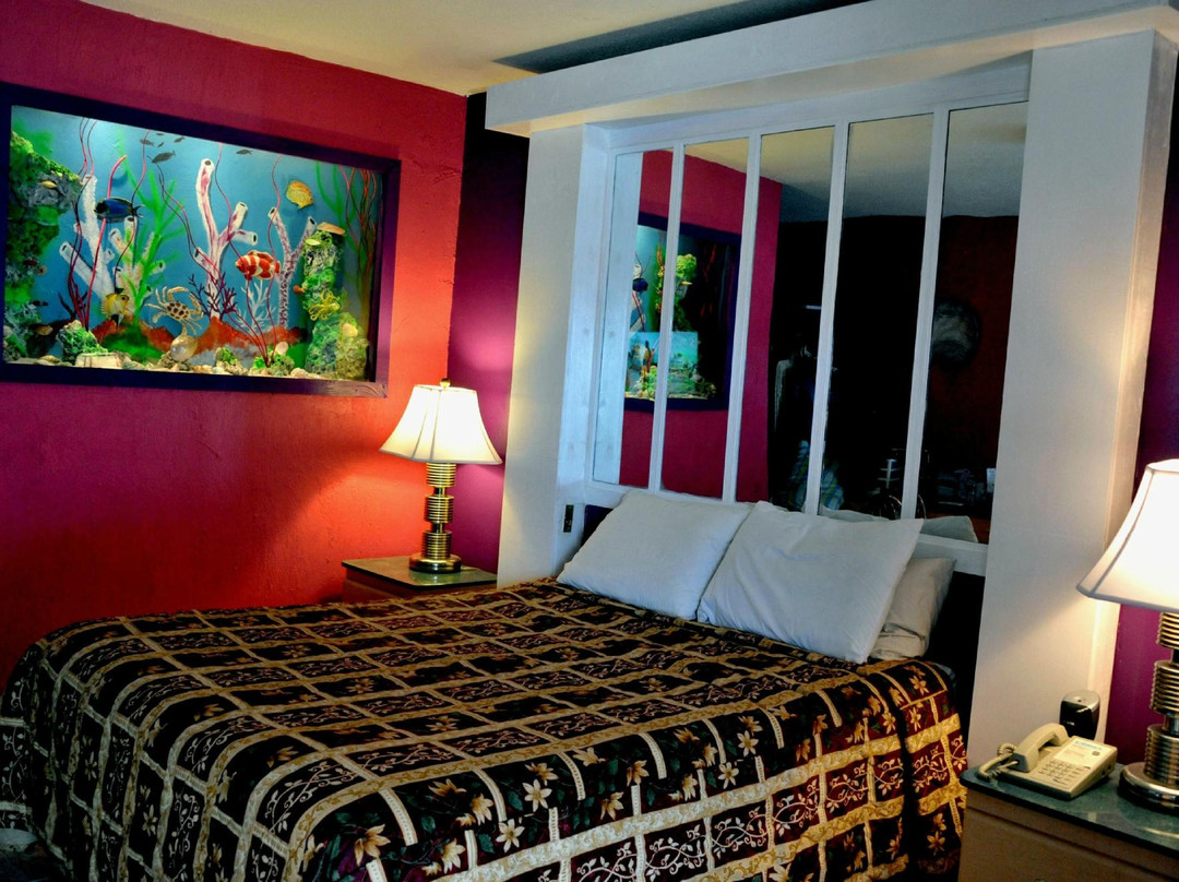 Tiki Hut Motel主图