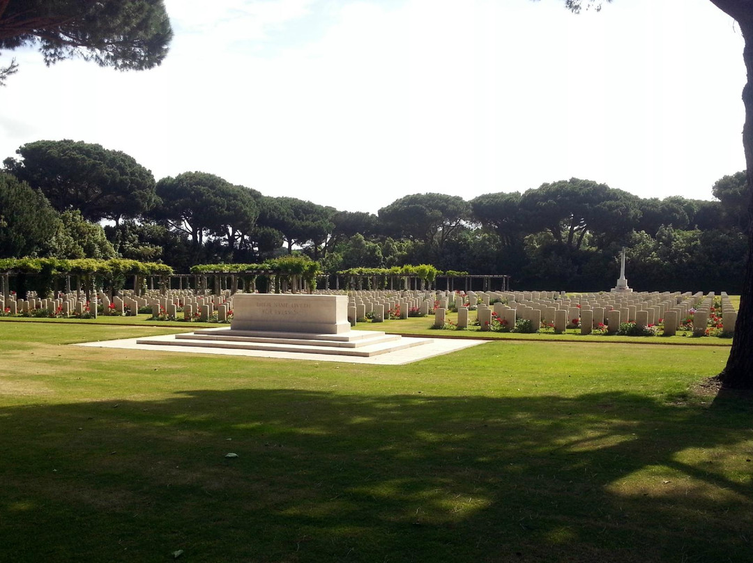 Beach Head War Cemetery-安济奥必去景点