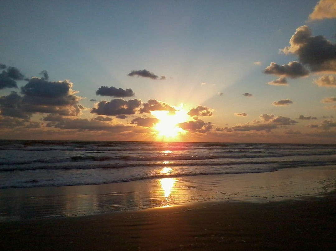 Famous Shores Motel主图