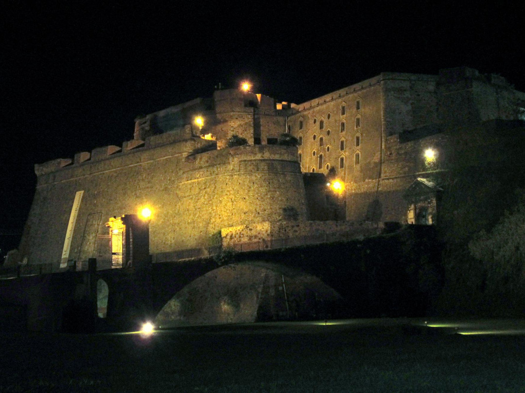 Fortezza del Priamar景点图片