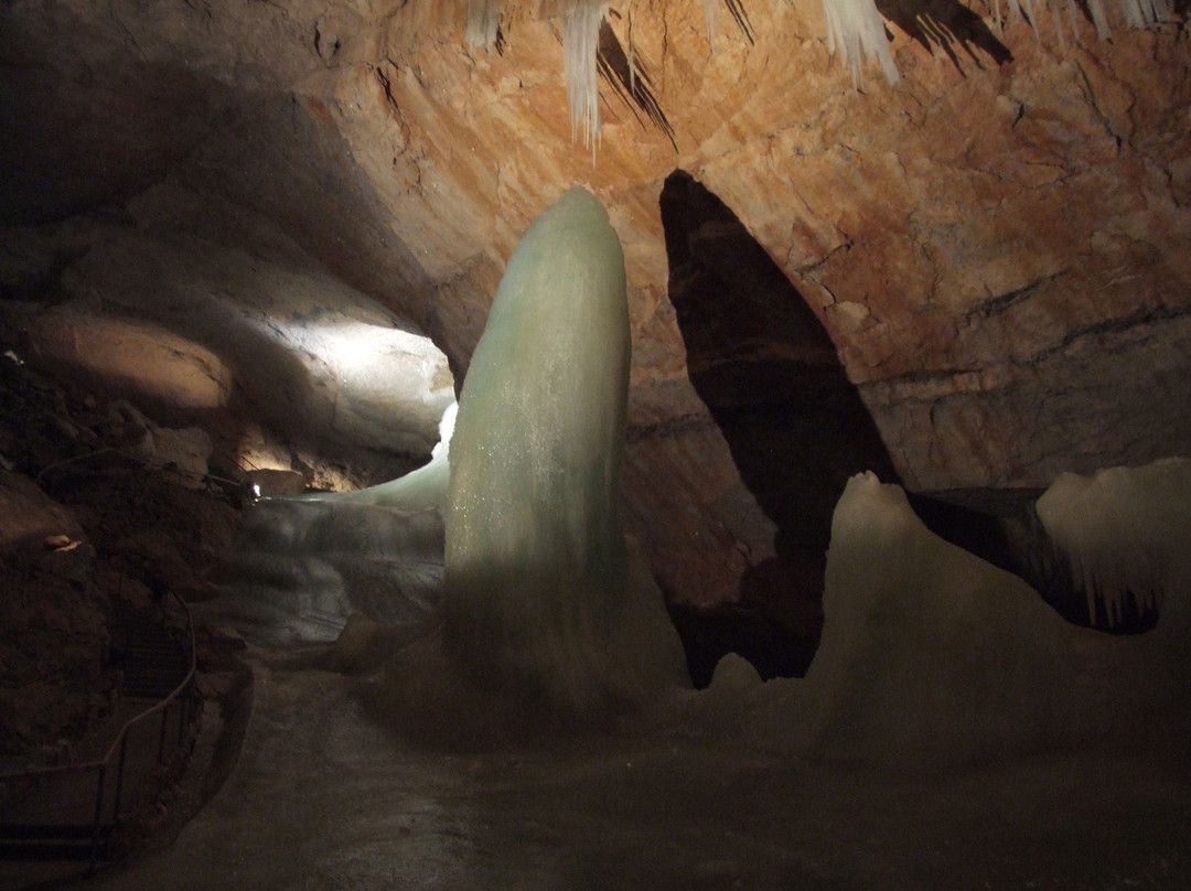Dachstein Giant Ice Caves-上特劳恩必去景点