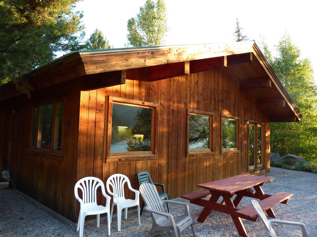 Budges' Slide Lake Cabins