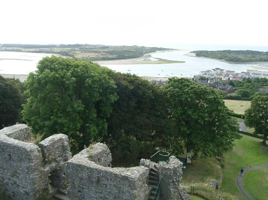 Dundrum Castle景点图片