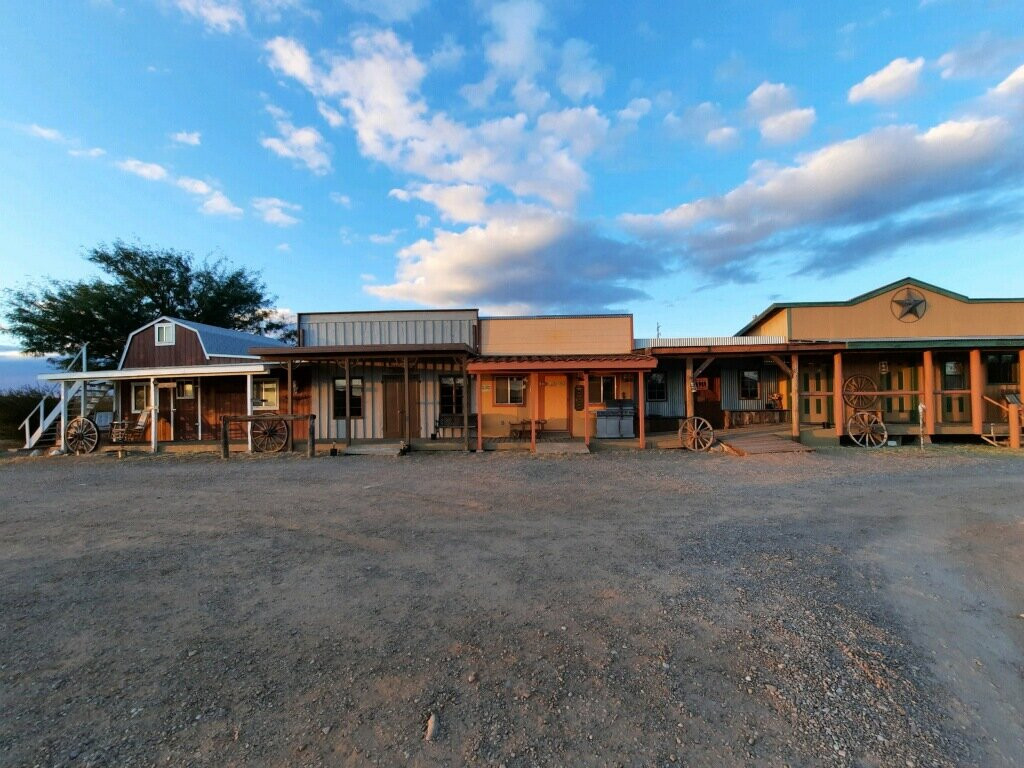 Tombstone Livery Stable And RV Park
