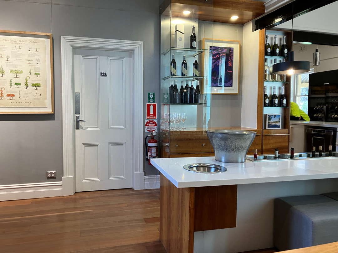 Two Hands Wines Cellar Door景点图片
