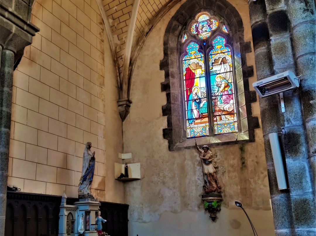 Église St-Étienne et St-Roch-Largeasse必去景点