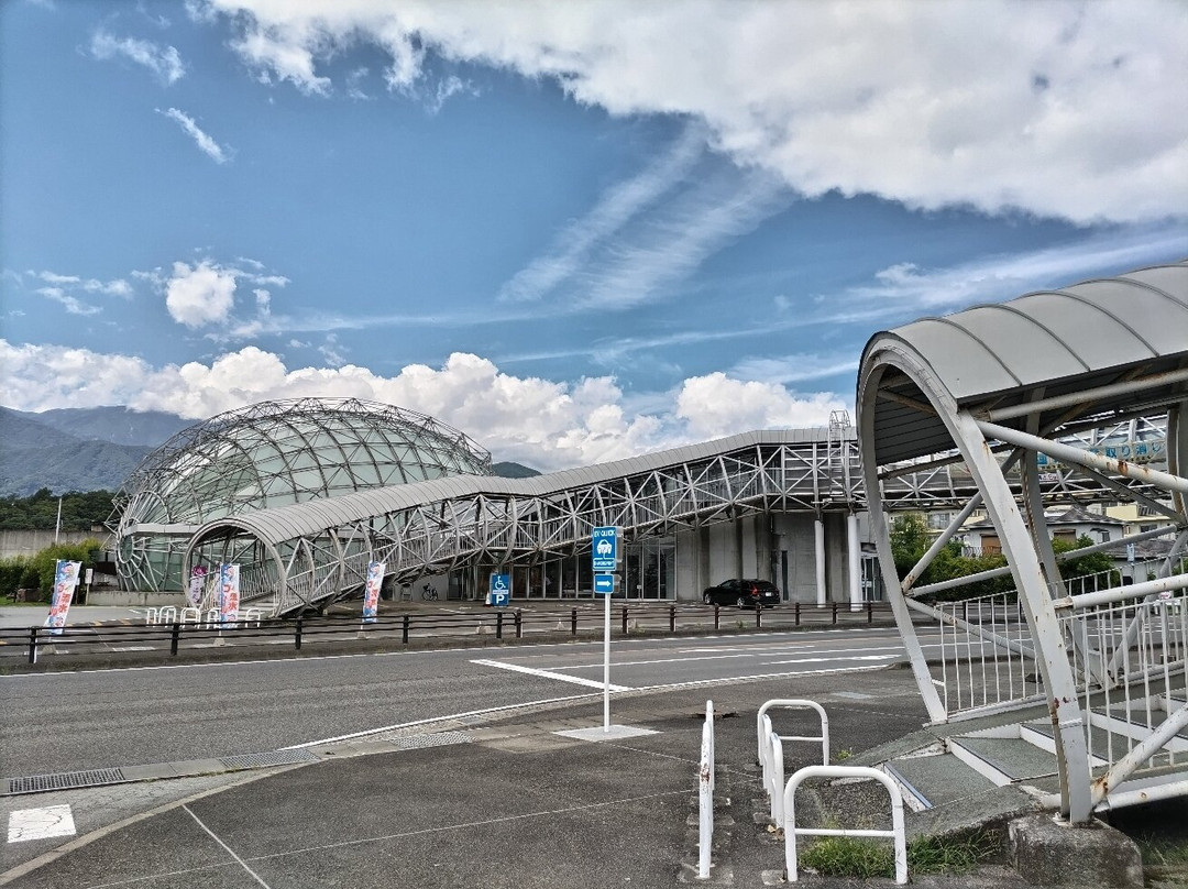 Michi no Eki Nirasaki景点图片