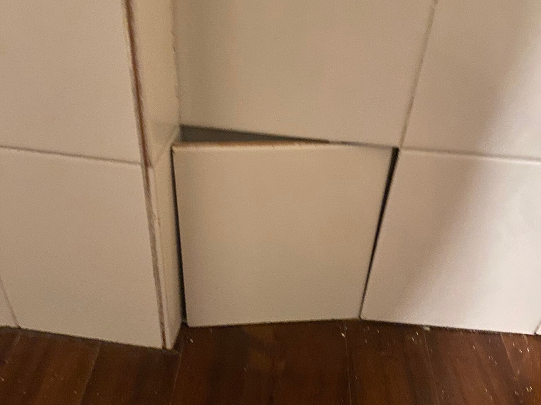 洛瑞特酒店主图