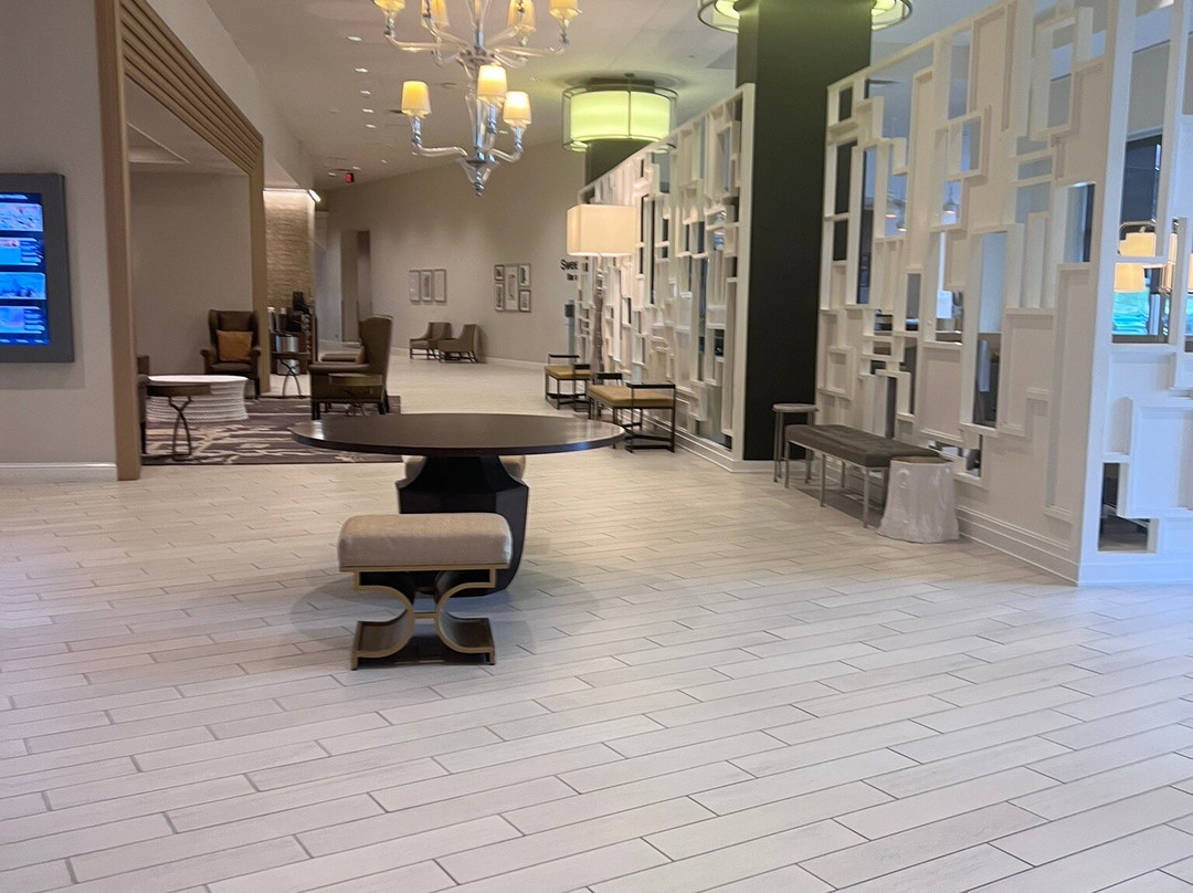 Sheraton McKinney Hotel主图