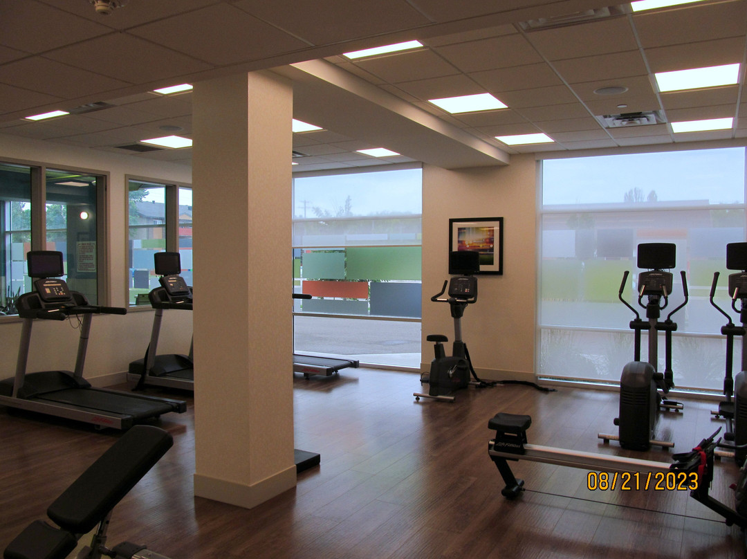 Holiday Inn Express & Suites Brandon by IHG主图