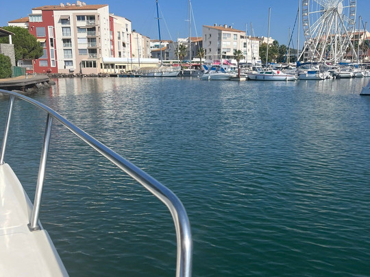 UNIVERS YACHT-赛特必去景点