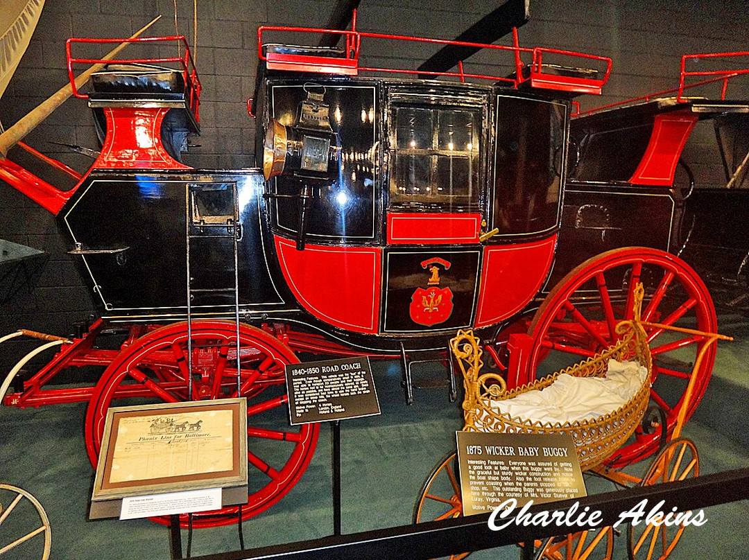 The Car and Carriage Caravan Museum-卢雷必去景点