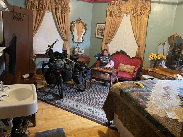 Edgewater Hotel主图