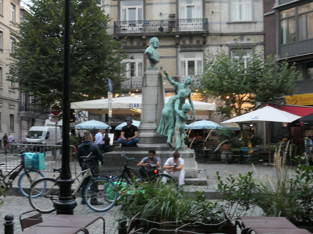 Monument à Charles Woeste-伊克塞尔必去景点