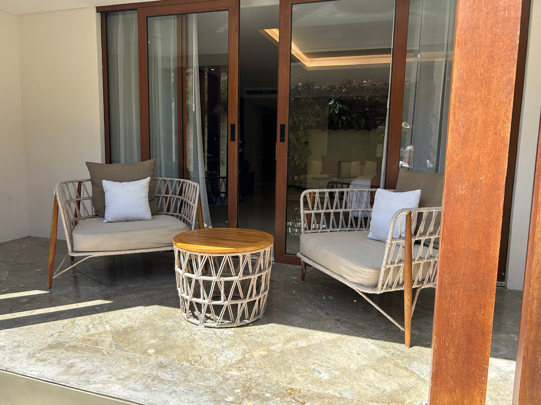 巴厘岛邦达套房酒店主图