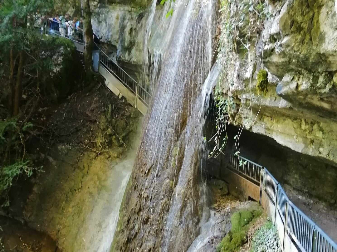 Cascade d'Angon景点图片