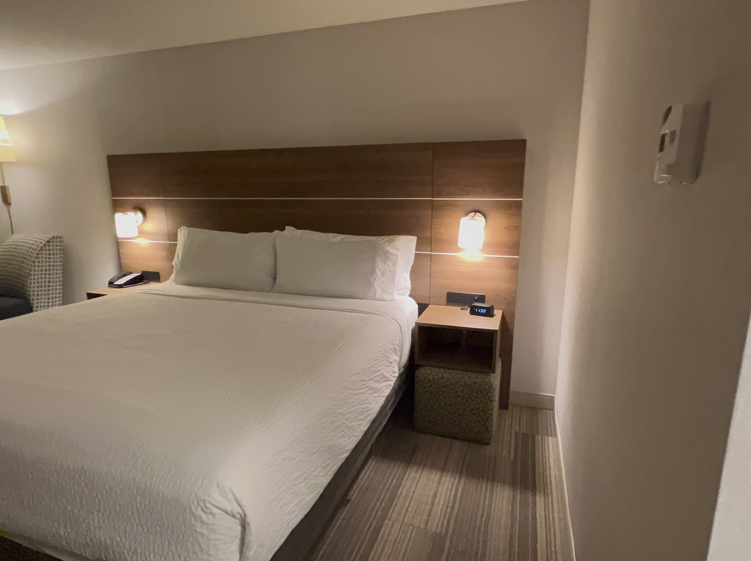 Holiday Inn Express & Suites Toronto - Markham By IHG主图