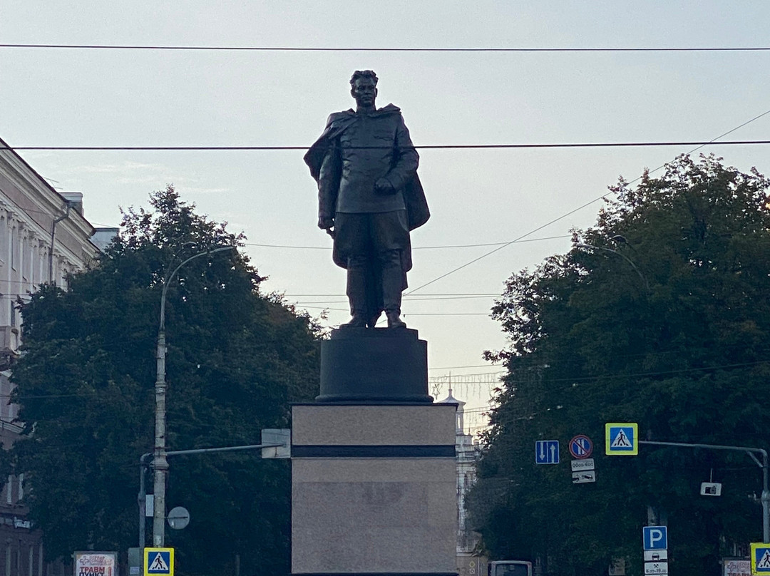 Monument to the General Chernyakhovskiy景点图片
