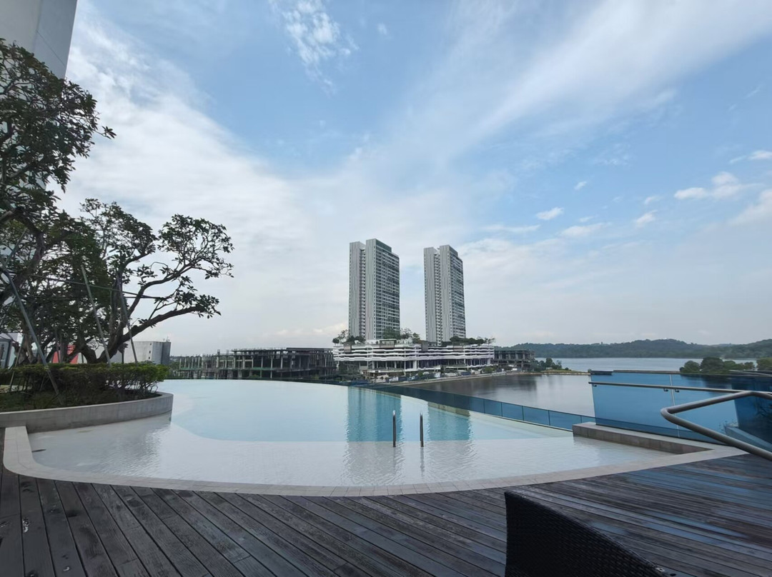 Pinetree Marina Resort主图