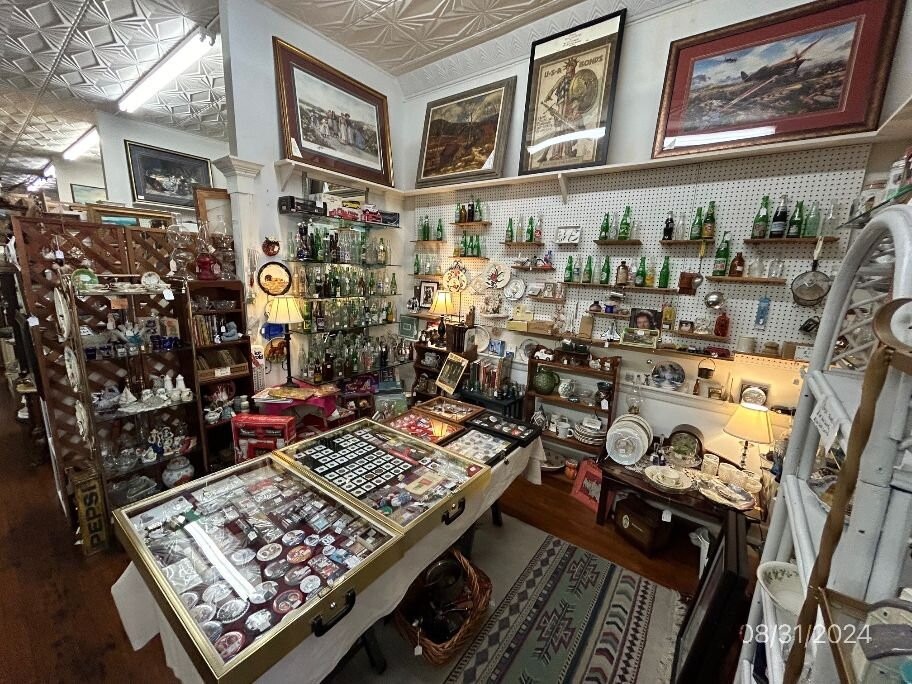 Treasury Antiques景点图片