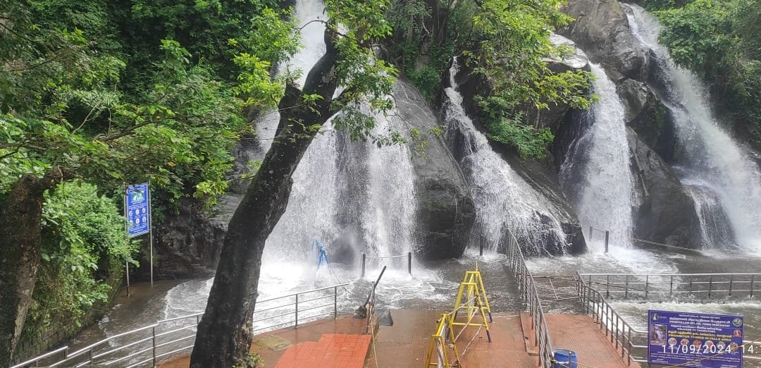 Five Falls Courtallam景点图片