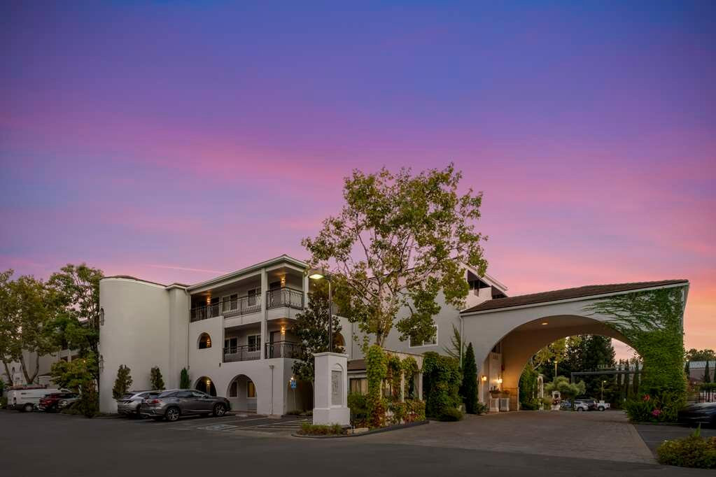 最佳西方加级涸溪酒店主图