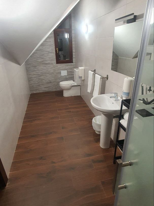 厄乌巴酒店主图