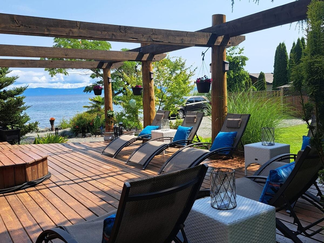 Qualicum Breeze Beach Resort主图