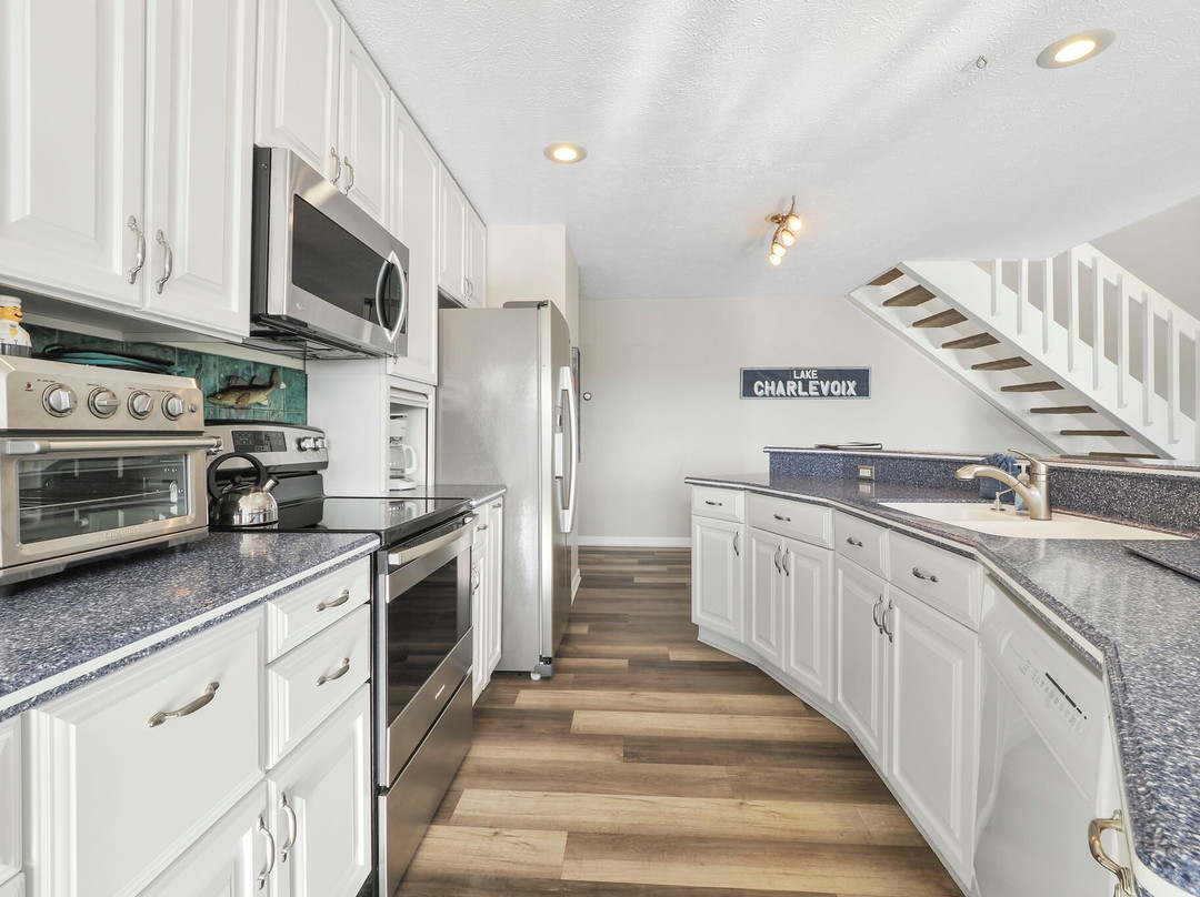 Pointes North Inn主图