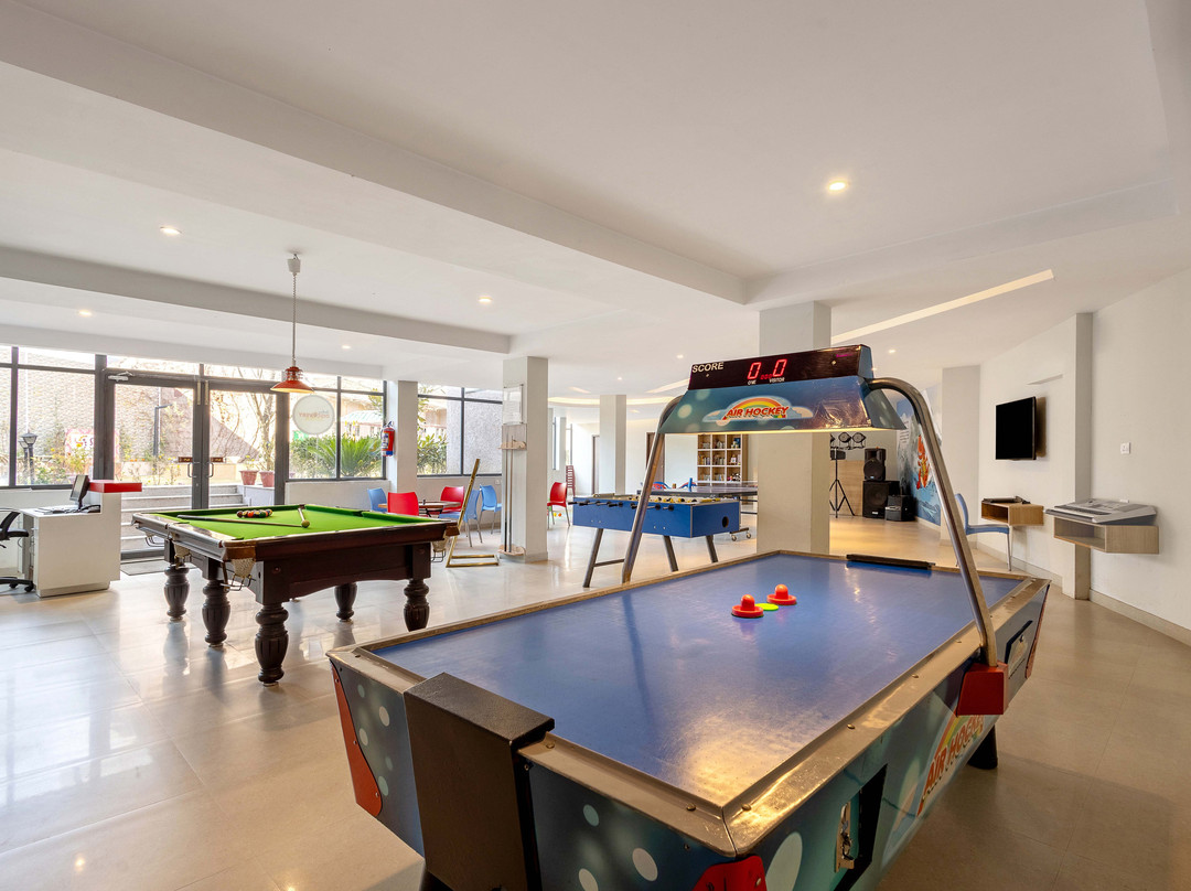 Sterling Manali主图