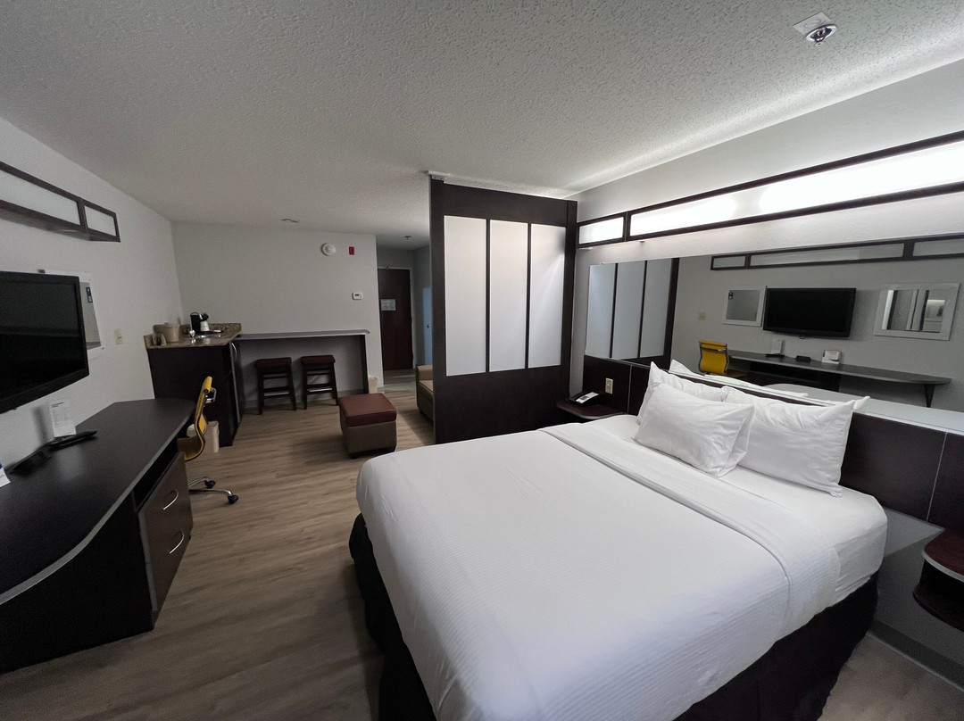 Microtel Inn & Suites by Wyndham Wheeling at Highlands主图