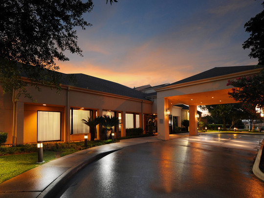 Courtyard by Marriott Houston Hobby Airport主图