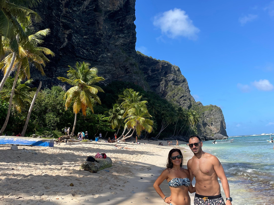 Playa Frontón-Las Galeras必去景点