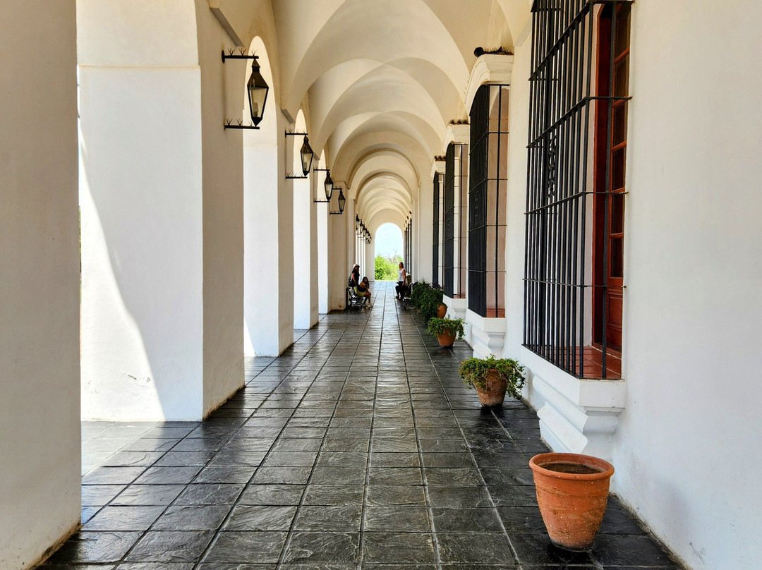 Replica Del Historico Cabildo de 1810-La Punta必去景点