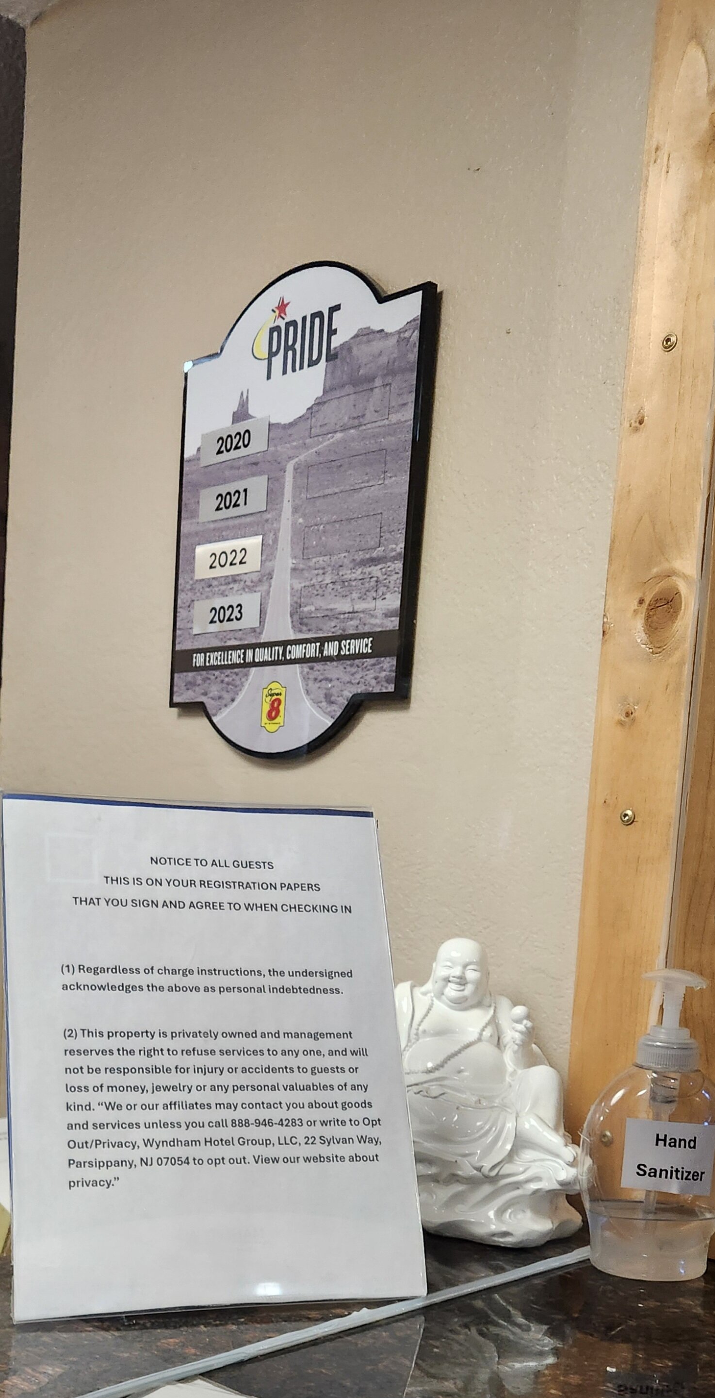 Super 8 by Wyndham Elkins-浴室