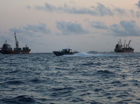 珊瑚海滩水疗大酒店主图