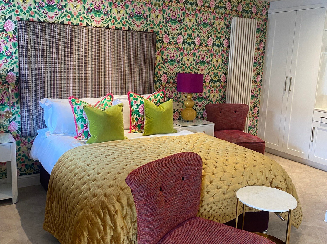 Dewars Restaurant And Rooms主图