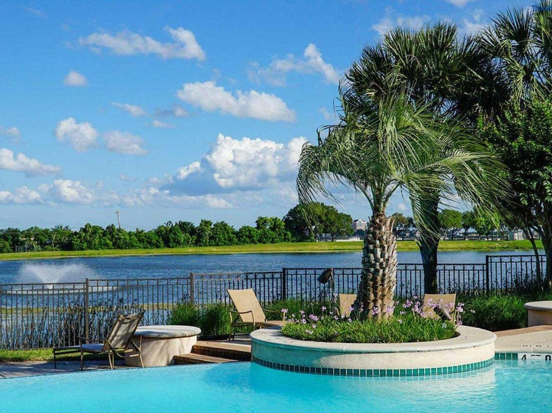 Luxury Fully Furnished Apartments by NASA and Kemah Boardwalk