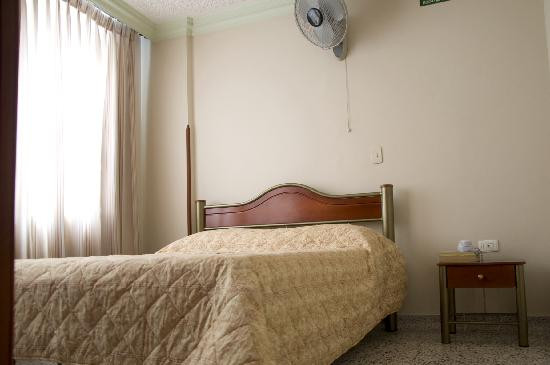 Hotel Embajador主图