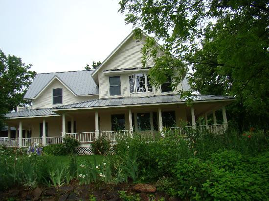 Clear Creek Farm主图