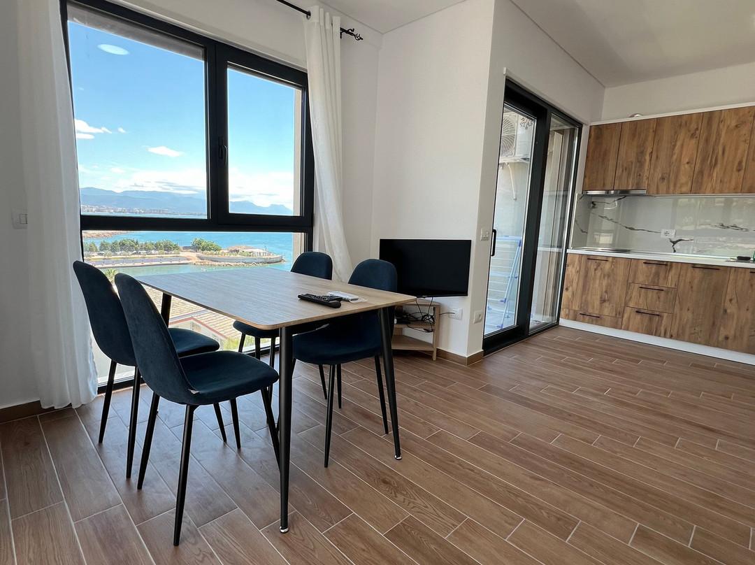 Lisi Apartments